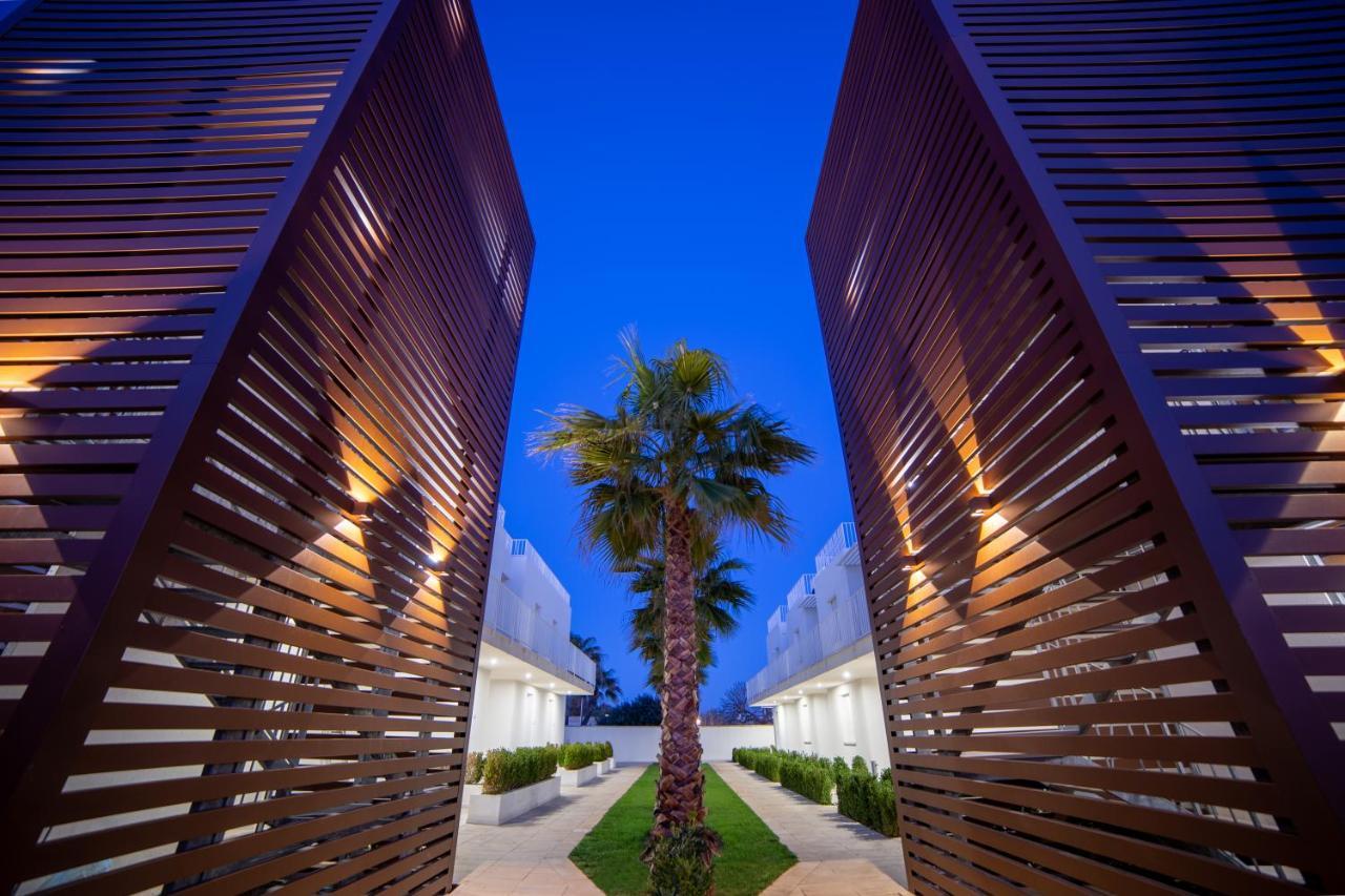 Smart Hotel Ugento トッレ・サン・ジョヴァンニ・ウジェント エクステリア 写真