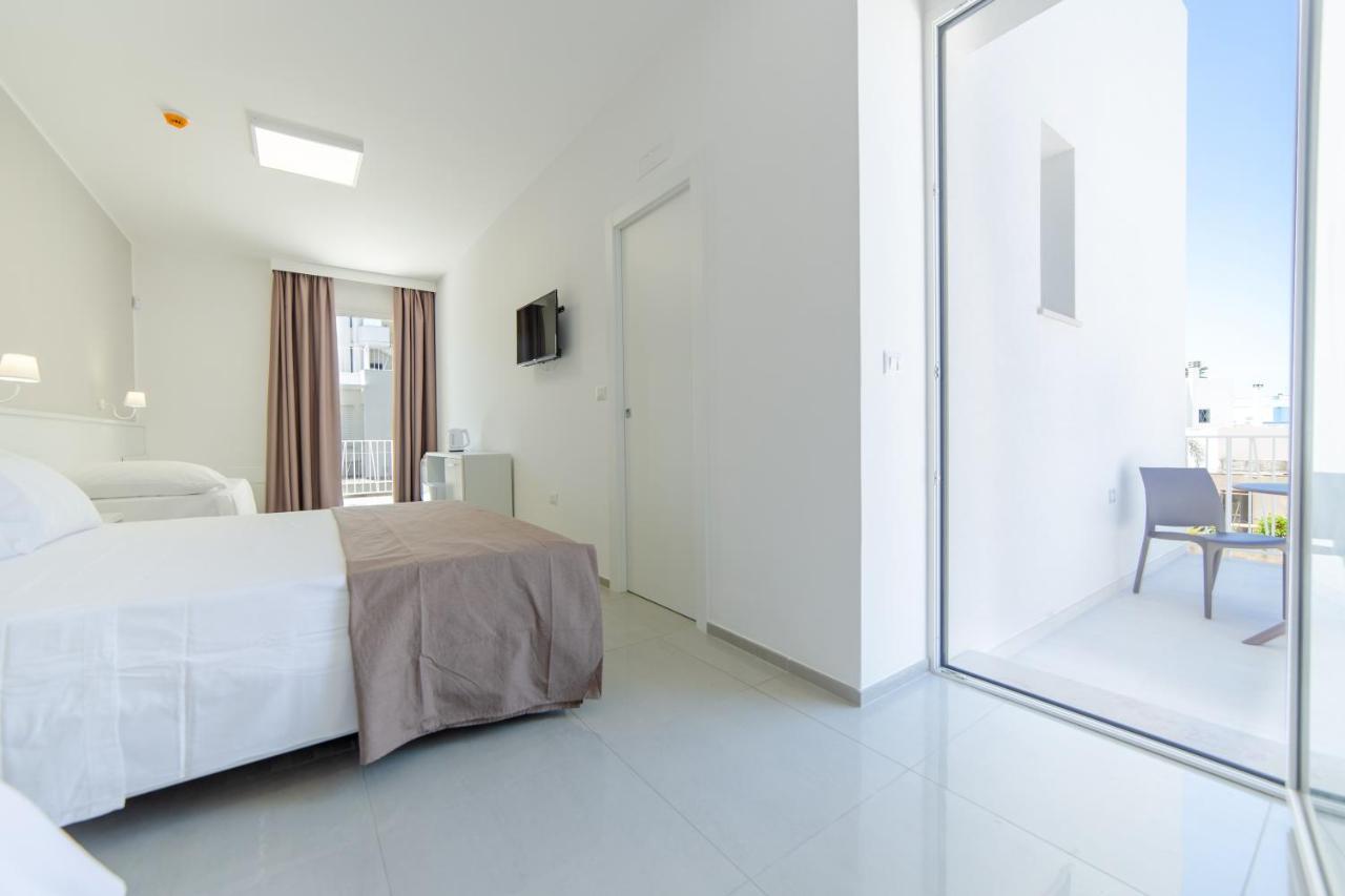 Smart Hotel Ugento トッレ・サン・ジョヴァンニ・ウジェント エクステリア 写真